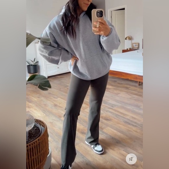 Spanx Booty Boost flare leggings - Picture 2 of 2